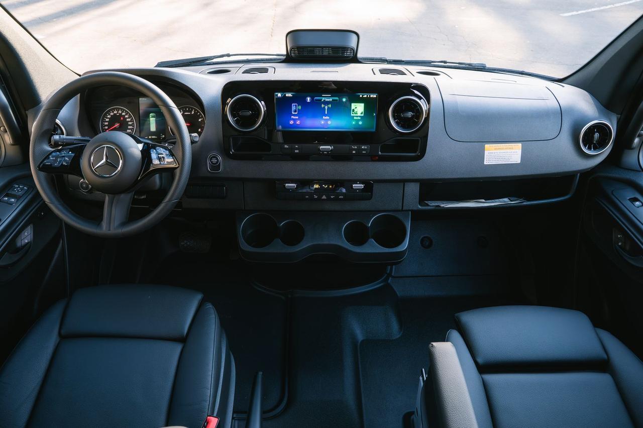 2025 Mercedes-Benz Sprinter 2500 Cargo 144 WB Gladstone OR