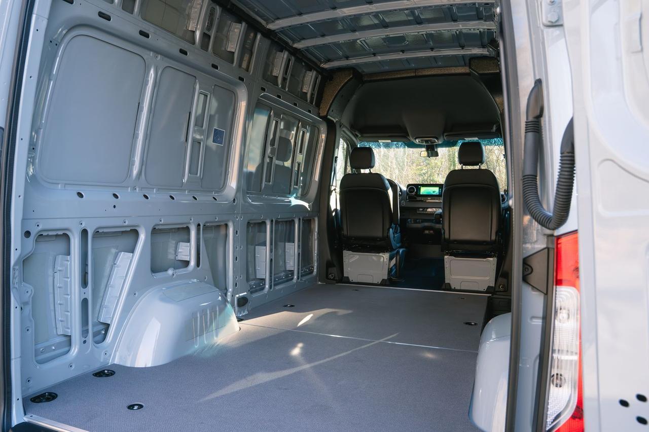 2025 Mercedes-Benz Sprinter 2500 Cargo 144 WB Gladstone OR