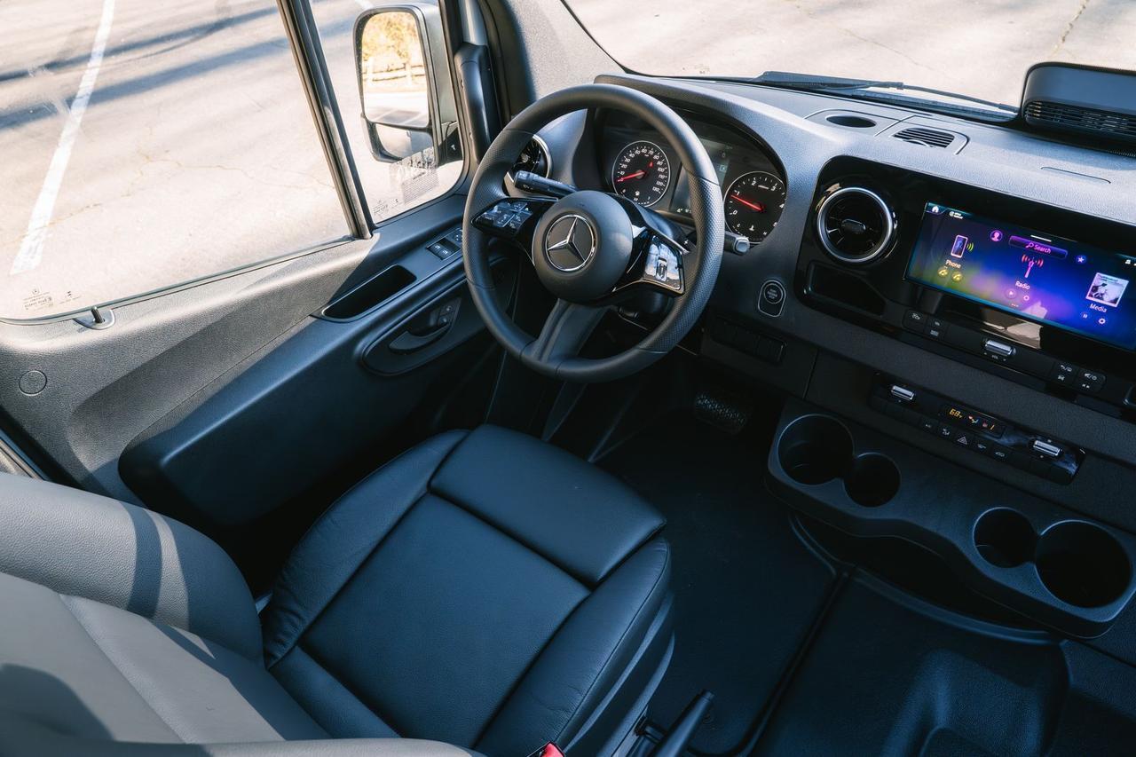 2025 Mercedes-Benz Sprinter 2500 Cargo 144 WB Gladstone OR