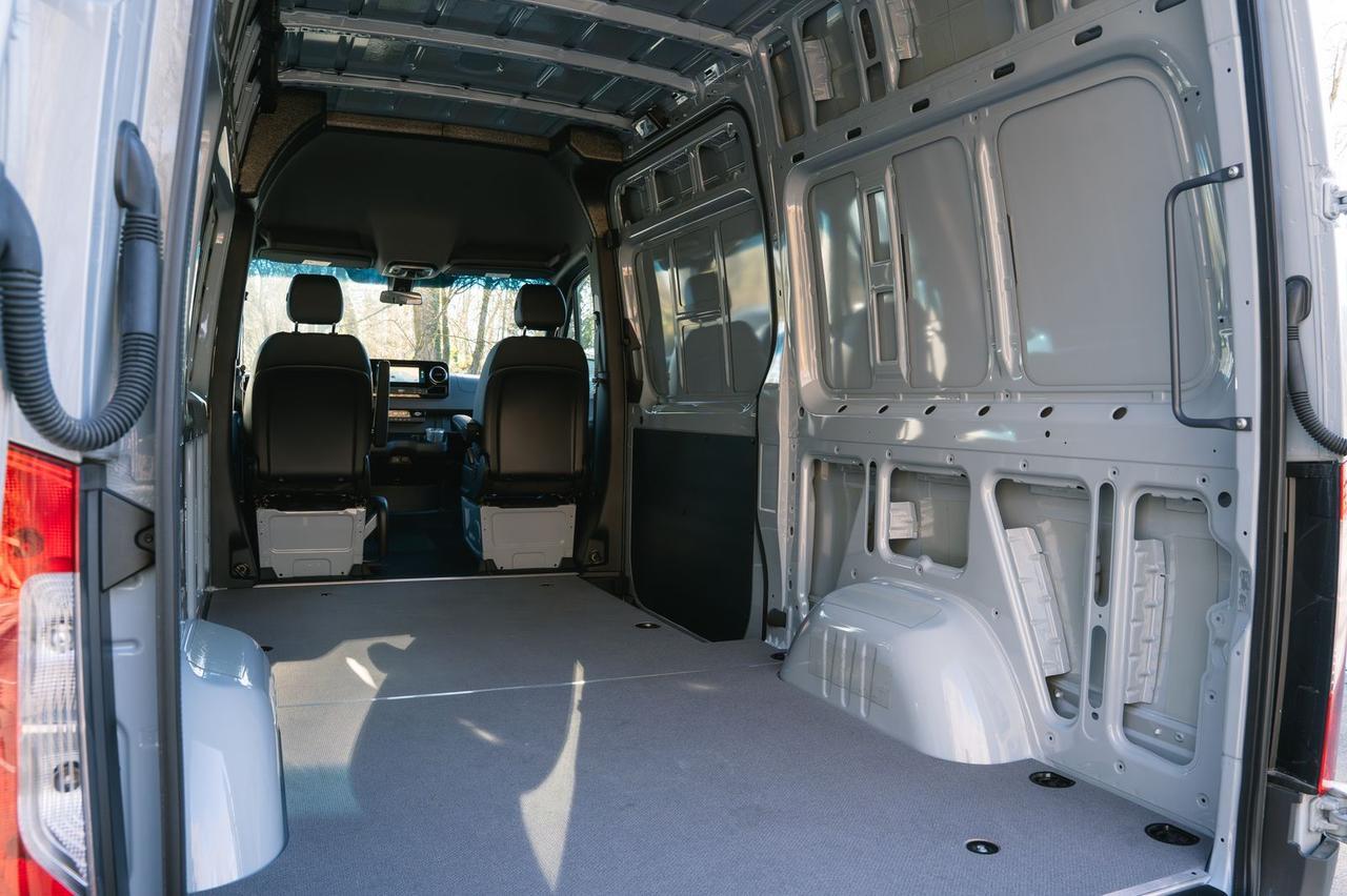 2025 Mercedes-Benz Sprinter 2500 Cargo 144 WB Gladstone OR