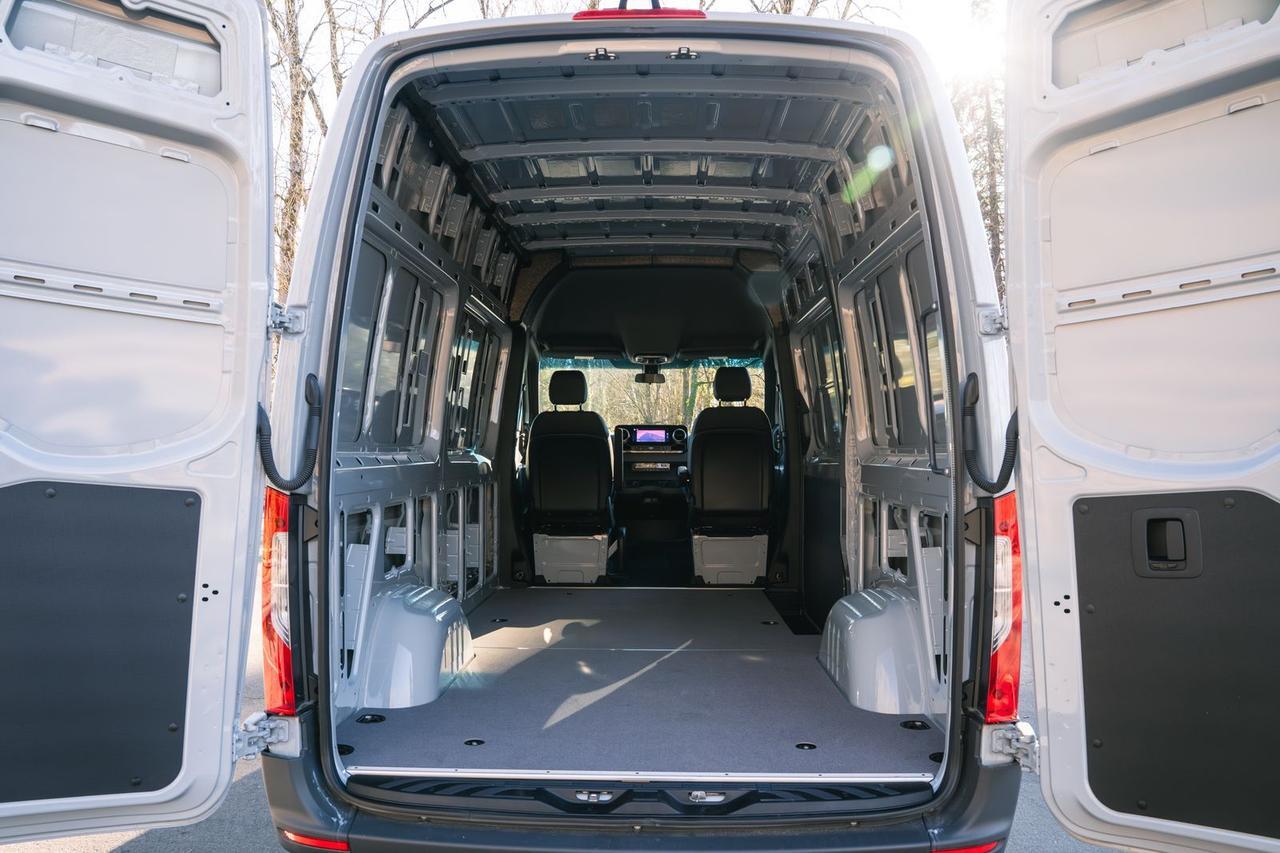 2025 Mercedes-Benz Sprinter 2500 Cargo 144 WB Gladstone OR