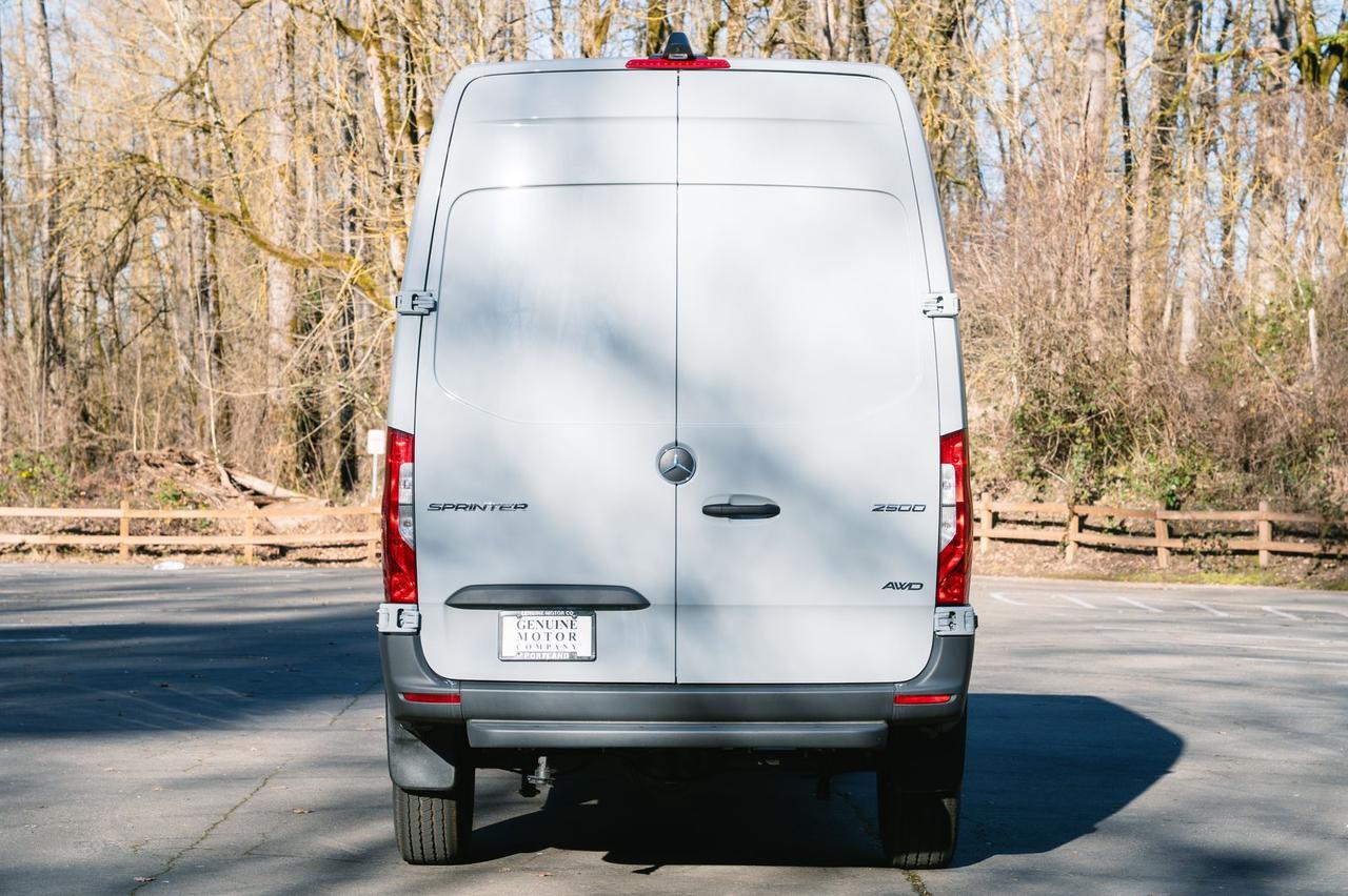 2025 Mercedes-Benz Sprinter 2500 Cargo 144 WB Gladstone OR