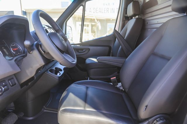 2025 Mercedes-Benz Sprinter 2500 Cargo 144 WB Glendale CA