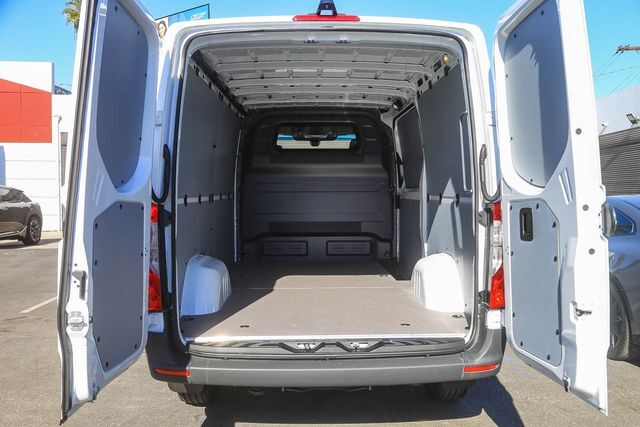 2025 Mercedes-Benz Sprinter 2500 Cargo 144 WB Glendale CA