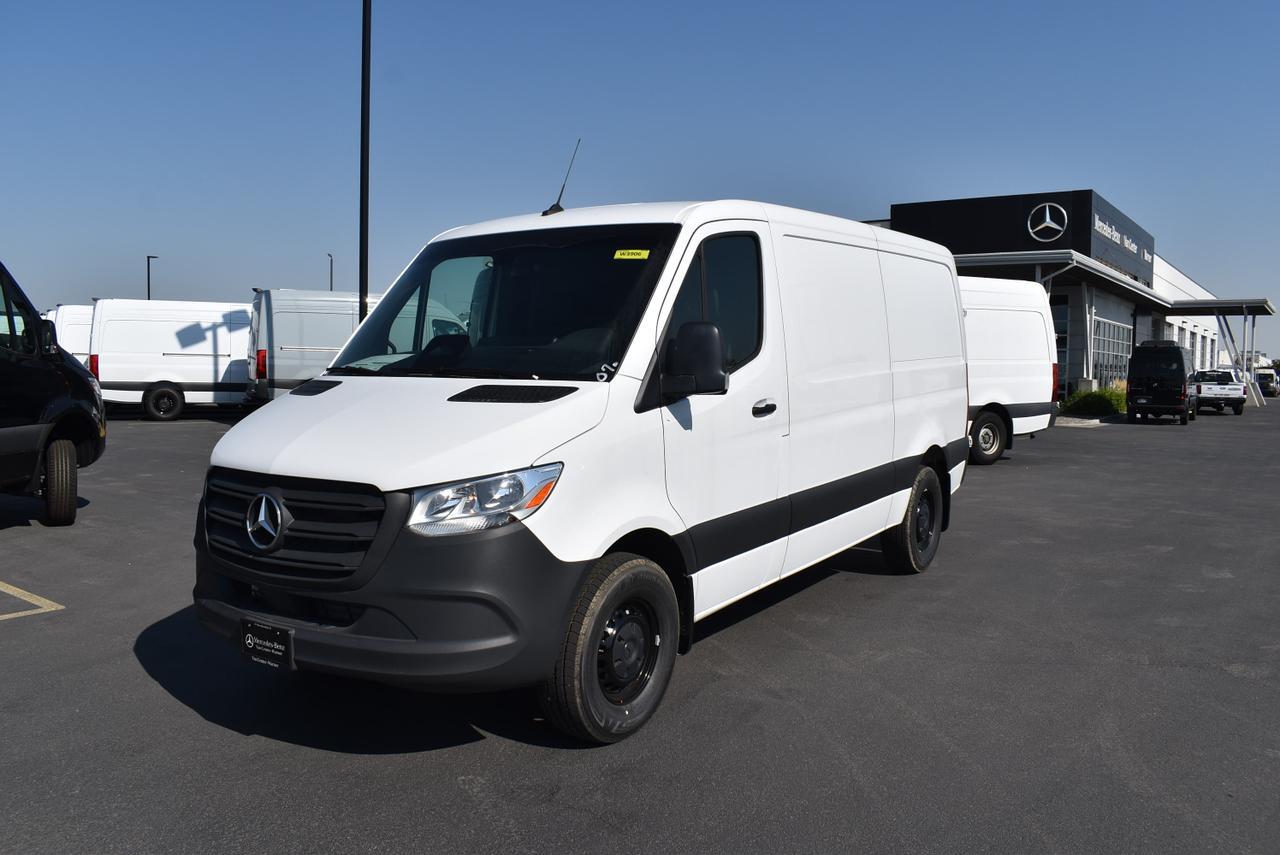 New 2025 Mercedes-Benz Sprinter 2500 Cargo 144 WB