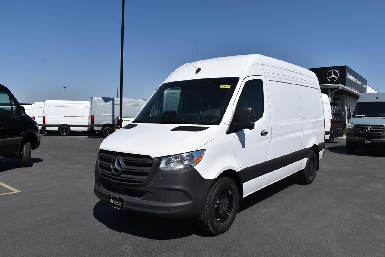 New 2025 Mercedes-Benz Sprinter 2500 Cargo 144 WB