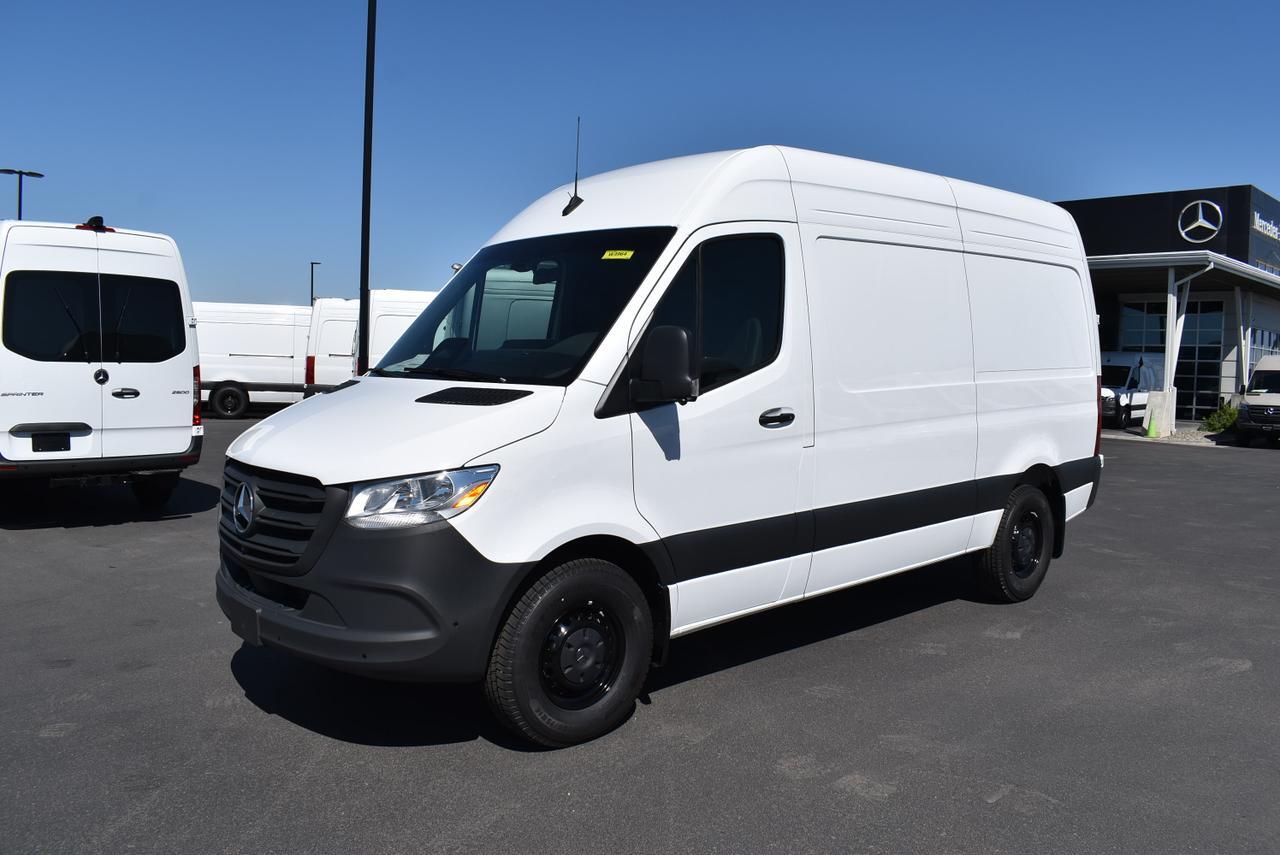 2025 Mercedes-Benz Sprinter's photo