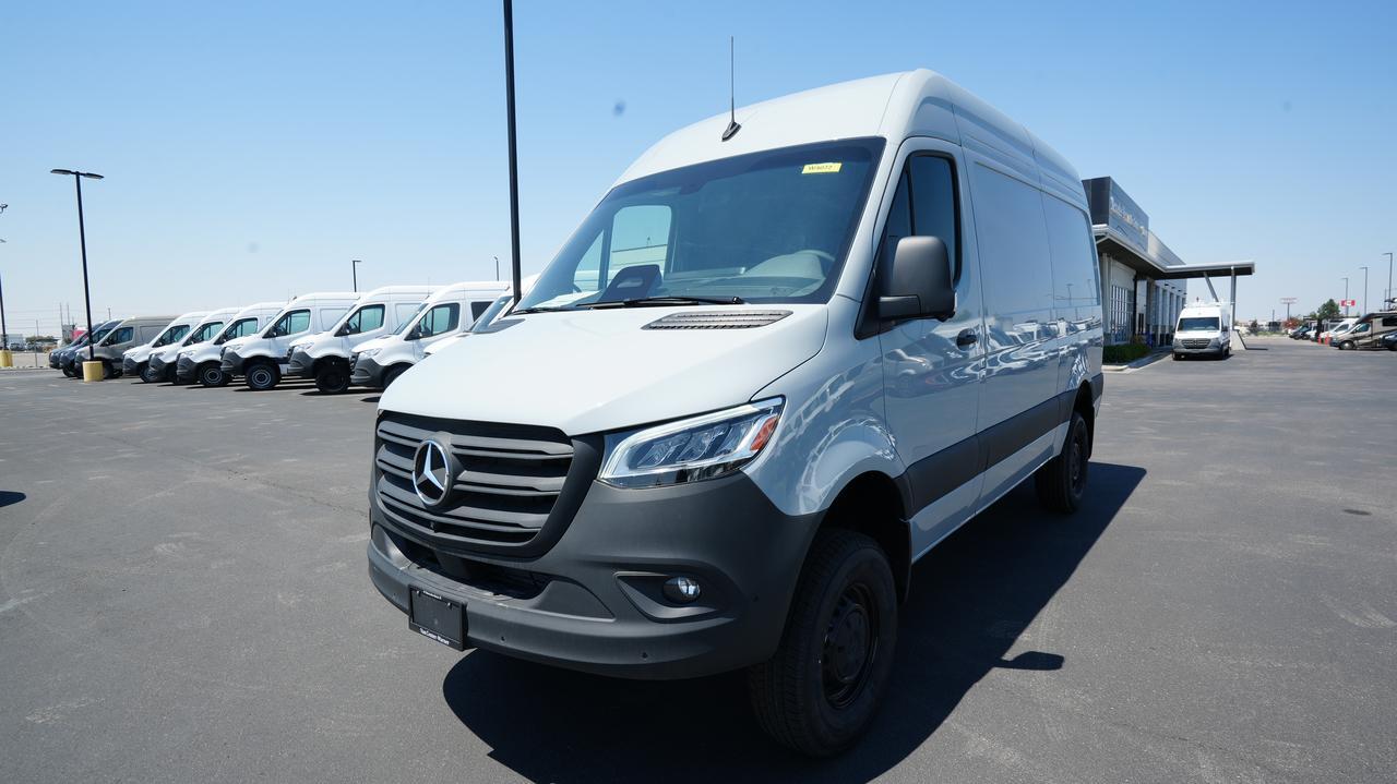 New 2025 Mercedes-Benz Sprinter 2500 Cargo 144 WB