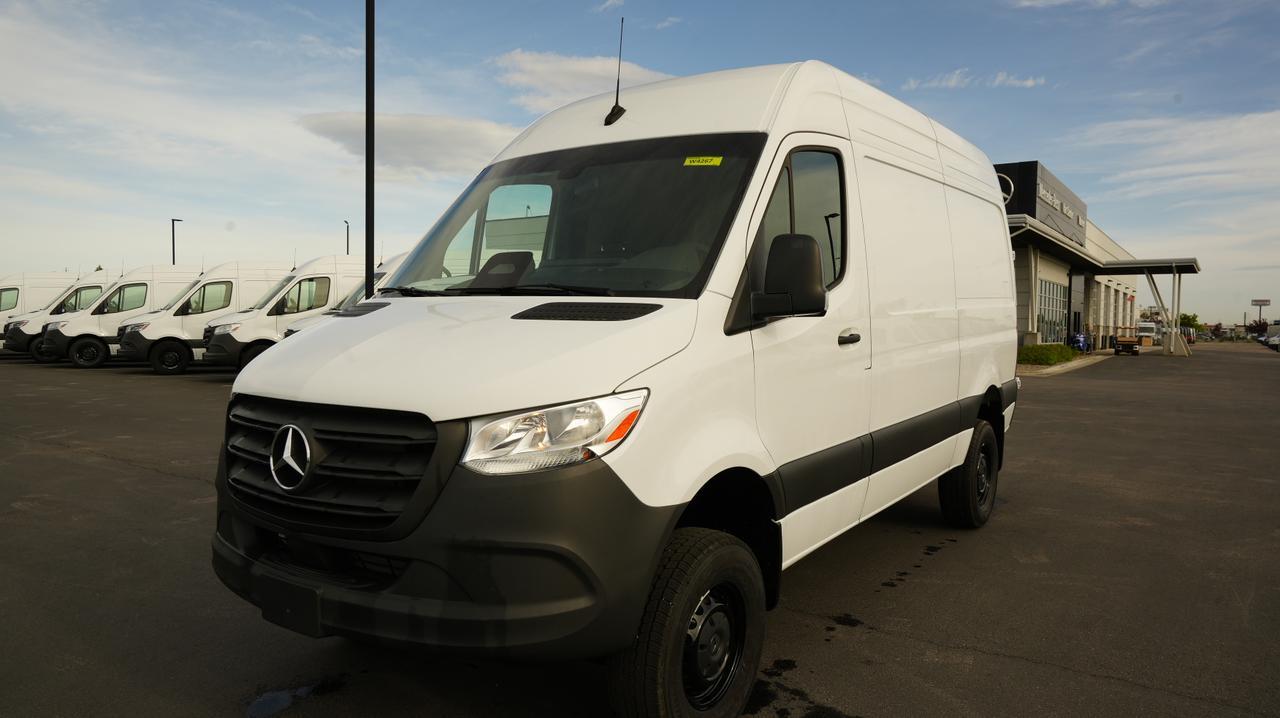 New 2025 Mercedes-Benz Sprinter 2500 Cargo 144 WB