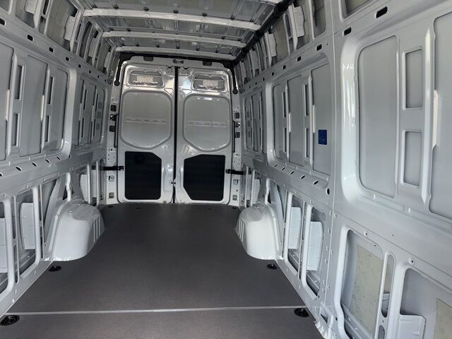 2025 Mercedes-Benz Sprinter 2500 Cargo 170 WB West Burlington IA 2025 Mercedes-Benz Sprinter 2500 Cargo 170 WB West Burlington IA