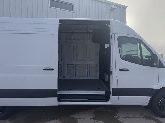2025 Mercedes-Benz Sprinter 2500 Cargo 170 WB West Burlington IA