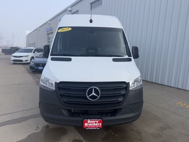 2025 Mercedes-Benz Sprinter 2500 Cargo 170 WB