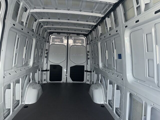 2025 Mercedes-Benz Sprinter 2500 Cargo 170 WB West Burlington IA