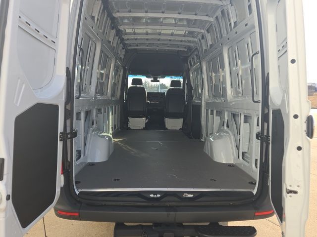 2025 Mercedes-Benz Sprinter 2500 Cargo 170 WB West Burlington IA