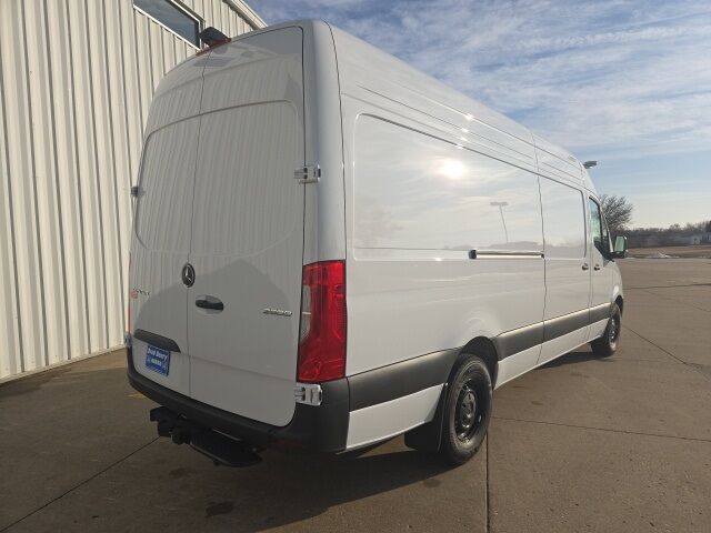 2025 Mercedes-Benz Sprinter 2500 Cargo 170 WB West Burlington IA