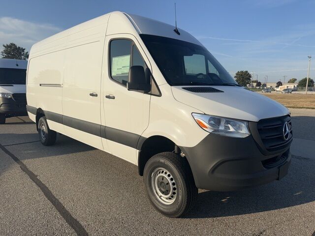 2025 Mercedes-Benz Sprinter 2500 Cargo 170 WB West Burlington IA