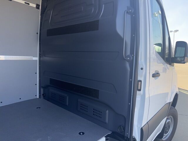 2025 Mercedes-Benz Sprinter 2500 Cargo 170 WB West Burlington IA