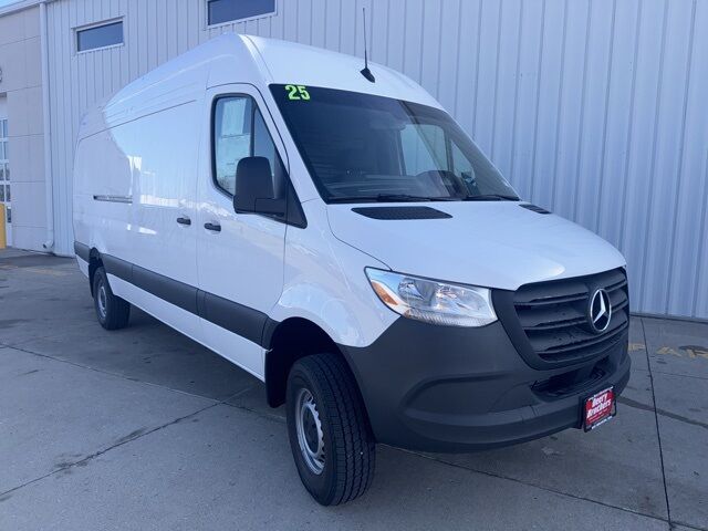 2025 Mercedes-Benz Sprinter 2500 Cargo 170 WB West Burlington IA