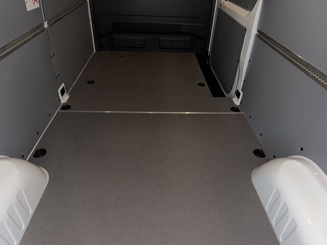 2025 Mercedes-Benz Sprinter 2500 Cargo 170 WB West Burlington IA 2025 Mercedes-Benz Sprinter 2500 Cargo 170 WB West Burlington IA