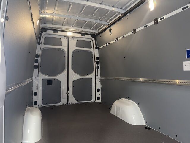 2025 Mercedes-Benz Sprinter 2500 Cargo 170 WB West Burlington IA 2025 Mercedes-Benz Sprinter 2500 Cargo 170 WB West Burlington IA