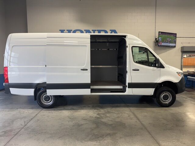 2025 Mercedes-Benz Sprinter 2500 Cargo 170 WB West Burlington IA 2025 Mercedes-Benz Sprinter 2500 Cargo 170 WB West Burlington IA