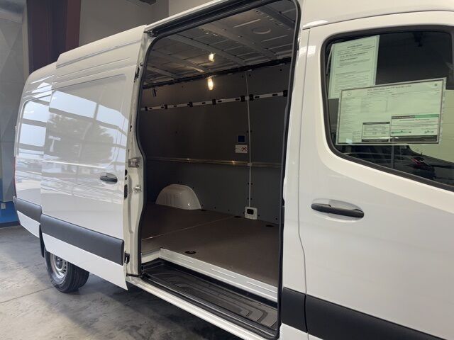 2025 Mercedes-Benz Sprinter 2500 Cargo 170 WB West Burlington IA 2025 Mercedes-Benz Sprinter 2500 Cargo 170 WB West Burlington IA