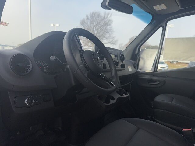 2025 Mercedes-Benz Sprinter 2500 Cargo 170 WB West Burlington IA