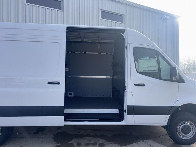 2025 Mercedes-Benz Sprinter 2500 Cargo 170 WB West Burlington IA