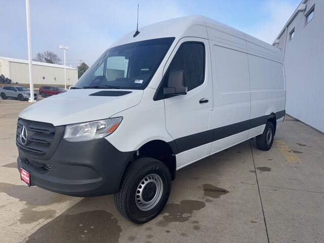 2025 Mercedes-Benz Sprinter 2500 Cargo 170 WB West Burlington IA