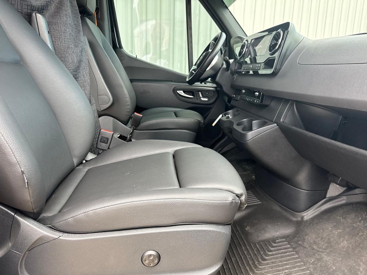 2025 Mercedes-Benz Sprinter 2500 Cargo 170 WB West Burlington IA