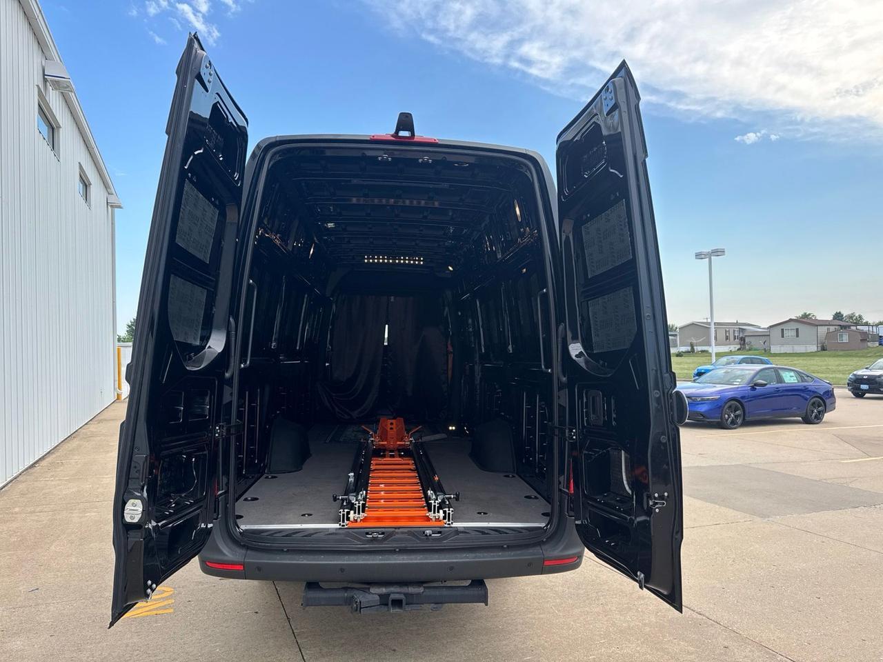 2025 Mercedes-Benz Sprinter 2500 Cargo 170 WB West Burlington IA