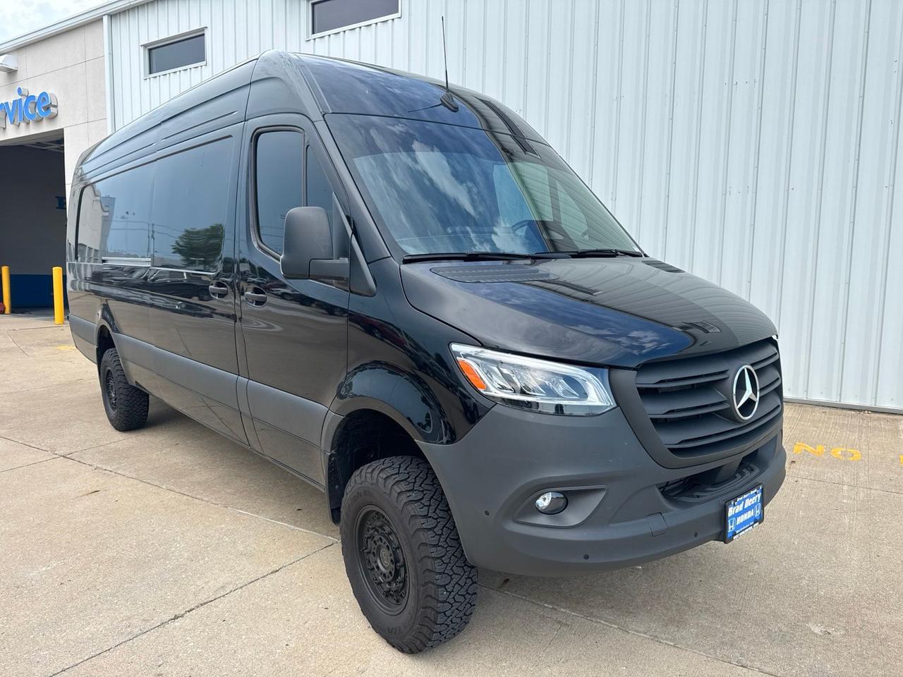 2025 Mercedes-Benz Sprinter 2500 Cargo 170 WB West Burlington IA