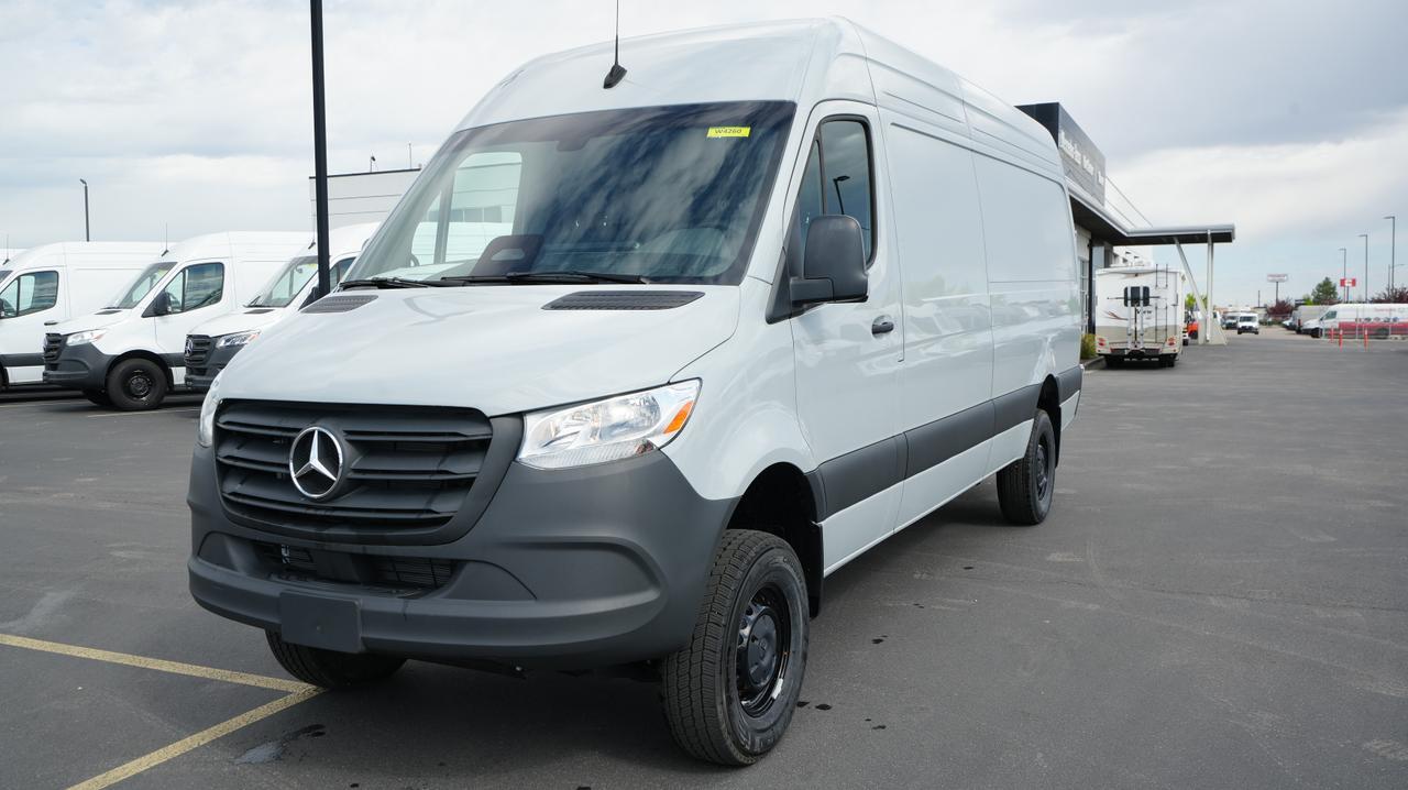 New 2025 Mercedes-Benz Sprinter 2500 Cargo 170 WB