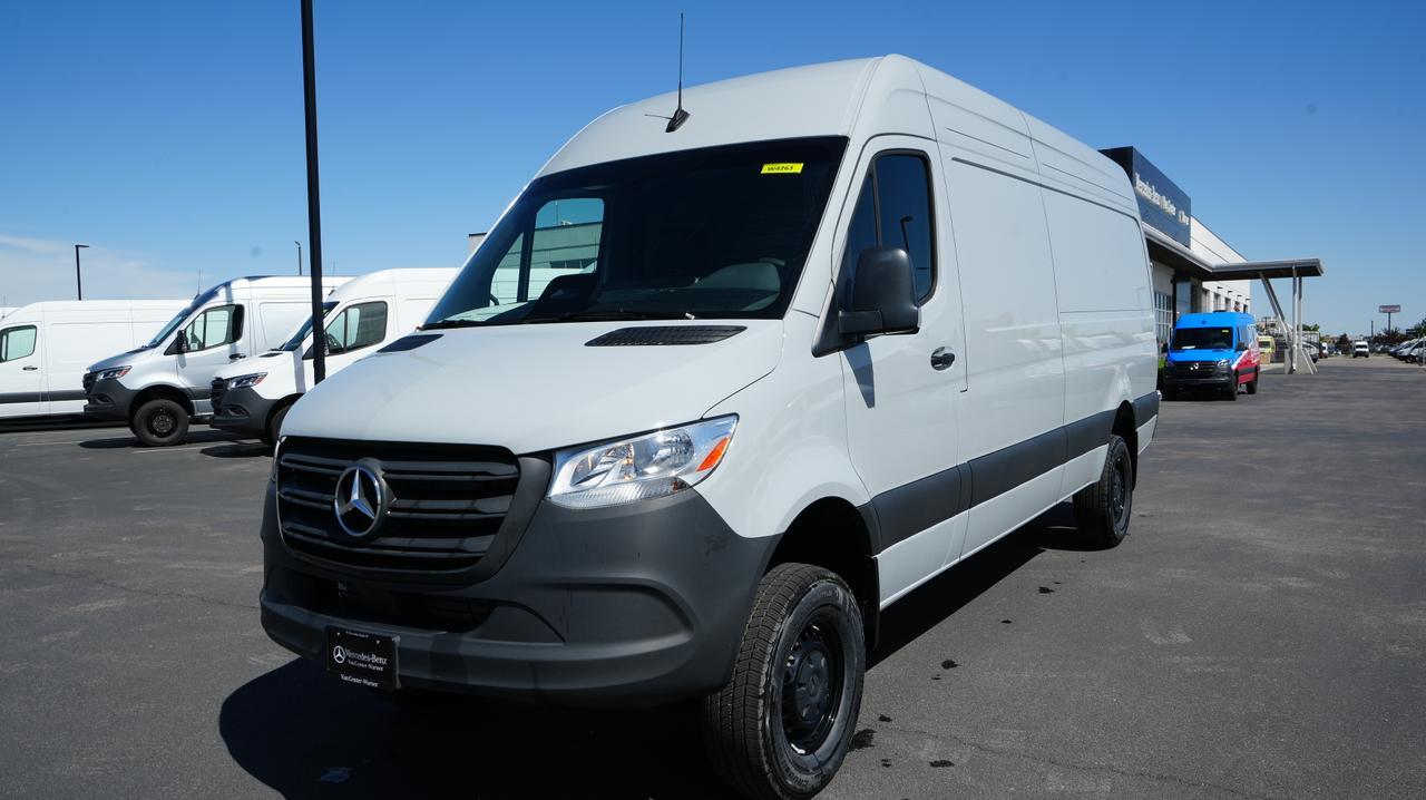 2025 Mercedes-Benz Sprinter 2500 170 WB HO High Roof 4x4's photo