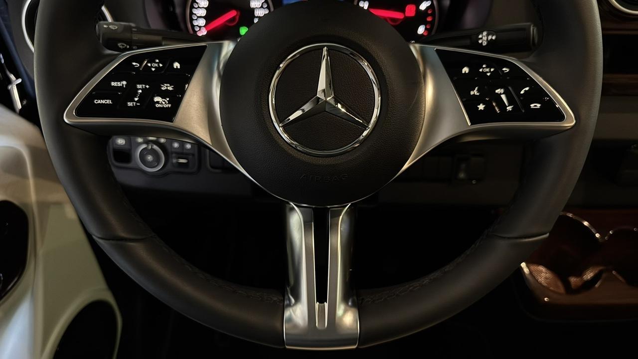 2025 Mercedes-Benz Sprinter Cargo Van Anaheim Hills CA