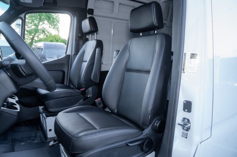 2025 Mercedes-Benz Sprinter Cargo Van 2500 High Roof I4 Diesel 144" RWD Peoria AZ