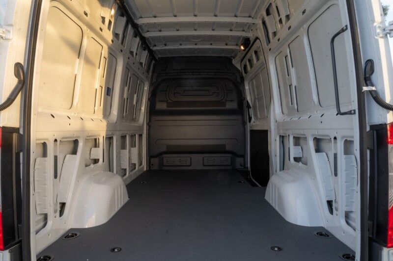 2025 Mercedes-Benz Sprinter Cargo Van 2500 High Roof I4 Diesel 144" RWD Peoria AZ