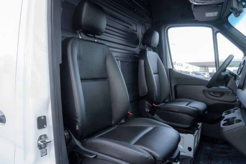 2025 Mercedes-Benz Sprinter Cargo Van 2500 High Roof I4 Diesel 170" RWD Peoria AZ