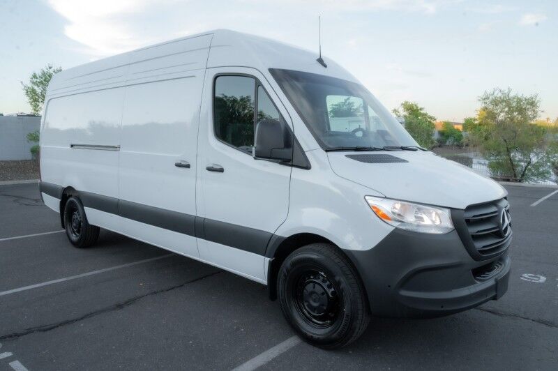 2025 Mercedes-Benz Sprinter Cargo Van 2500 High Roof I4 Diesel 170 RWD