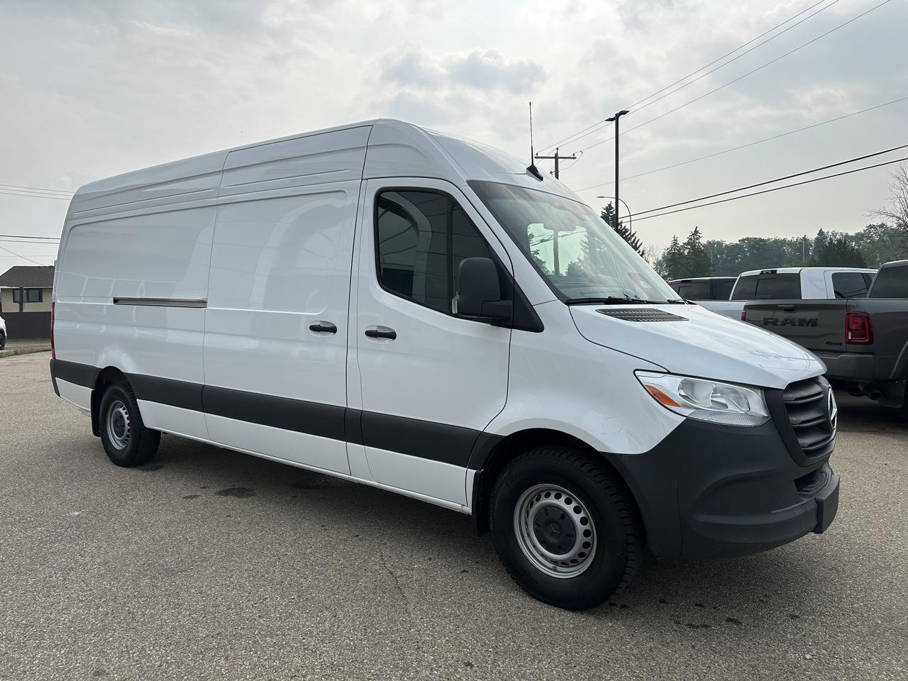 2025 Mercedes-Benz Sprinter Cargo Van 2500 High Roof RWD | 2L Diesel | Heated Seats | Backup Camera | Low KMs Redwater AB