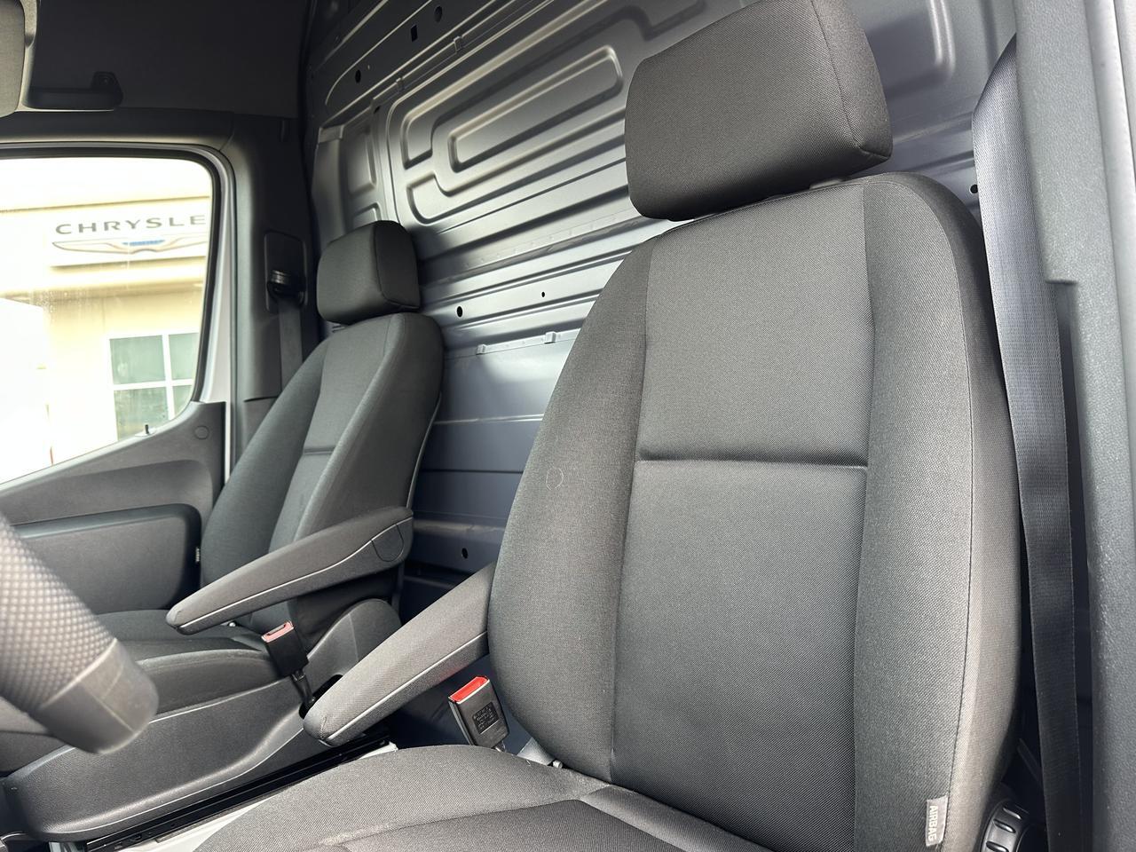 2025 Mercedes-Benz Sprinter Cargo Van 2500 High Roof RWD | 2L Diesel | Heated Seats | Backup Camera | Low KMs Redwater AB