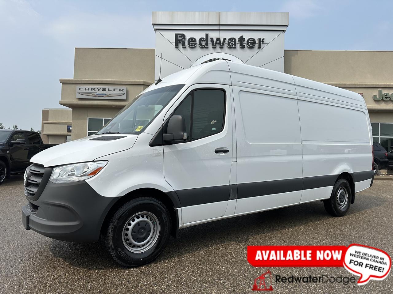 2025 Mercedes-Benz Sprinter Cargo Van 2500 High Roof RWD | 2L Diesel | Heated Seats | Rearview Camera | Low KMs
