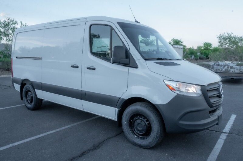 2025 Mercedes-Benz Sprinter Cargo Van 2500 Standard Roof I4 Diesel 144" RWD