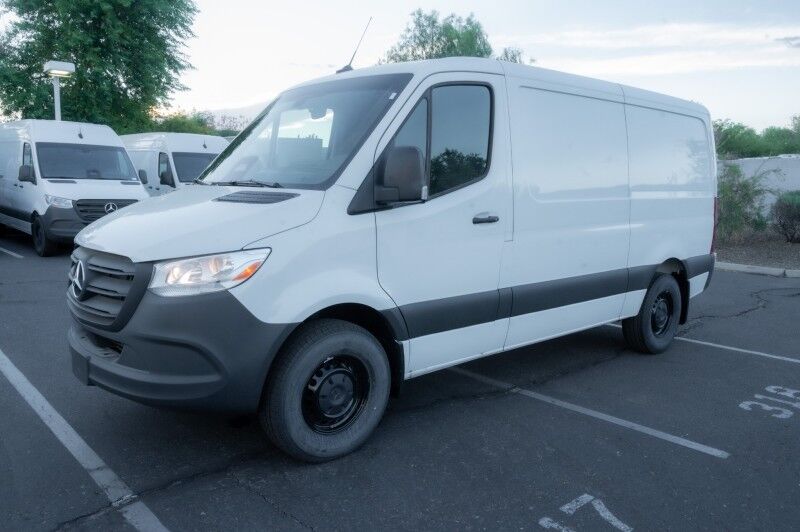 2025 Mercedes-Benz Sprinter Cargo Van 2500 Standard Roof I4 Diesel 144" RWD