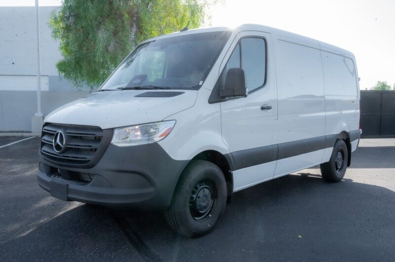 2025 Mercedes-Benz Sprinter Cargo Van 2500 Standard Roof I4 Diesel HO 144" RWD