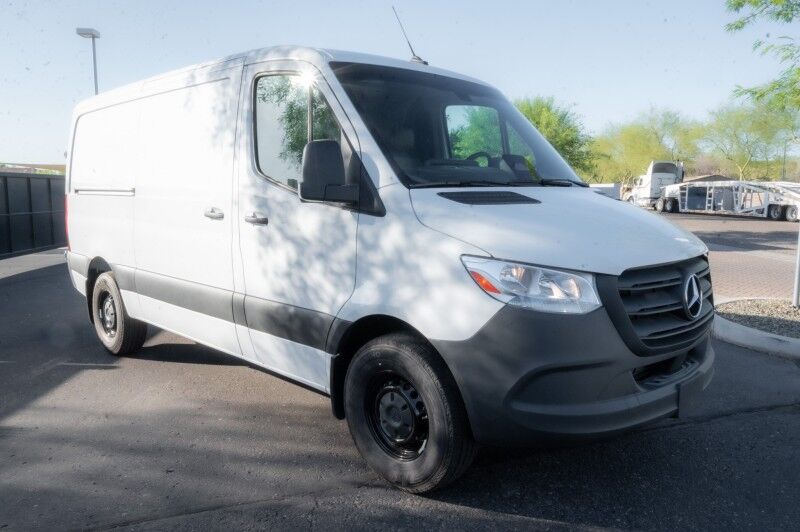 2025 Mercedes-Benz Sprinter Cargo Van 2500 Standard Roof I4 Diesel HO 144" RWD