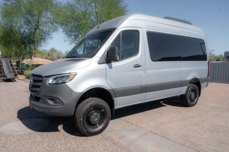 2025 Mercedes-Benz Sprinter Passenger Van 2500 Standard Roof I4 Diesel HO 144" AWD Select