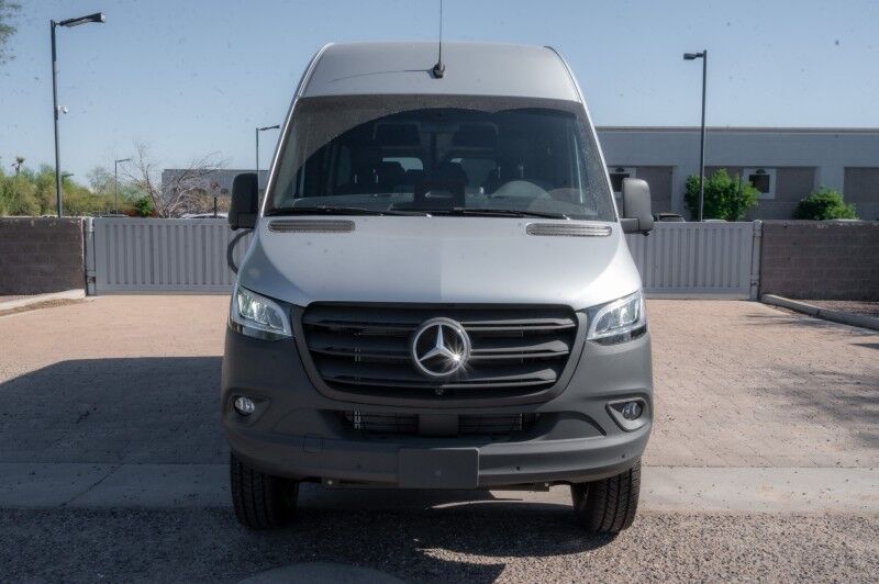 2025 Mercedes-Benz Sprinter Passenger Van 2500 Standard Roof I4 Diesel HO 144" AWD Select