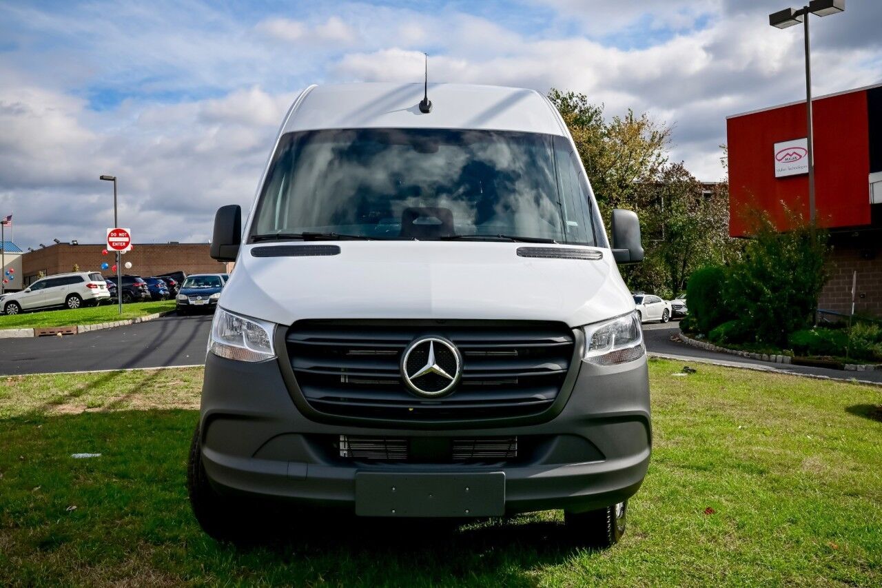 2025 Mercedes-Benz Sprinter Passenger Van High Roof, High Performance A/C Pkg