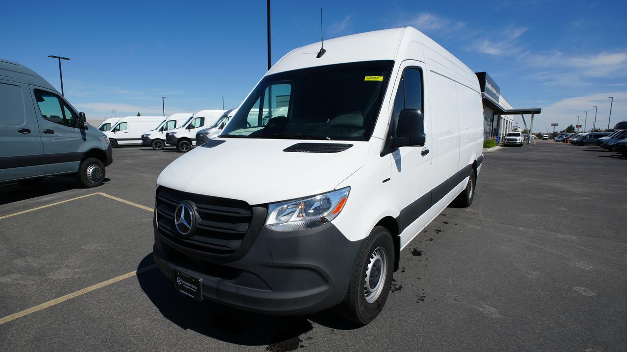 New 2025 Mercedes-Benz eSprinter 2500 Cargo 170 WB